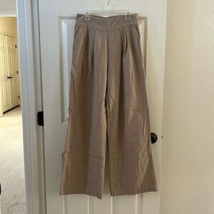 Abercrombie and Fitch linen pants size XS, excellent used condition.